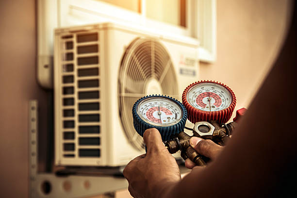 Professional Hvac technician working in Metamora, MI